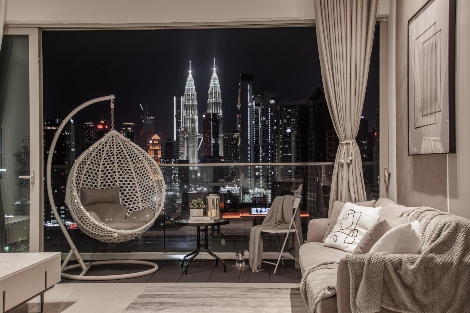 Naibnb In Regalia Residence Kuala Lumpur Exterior photo